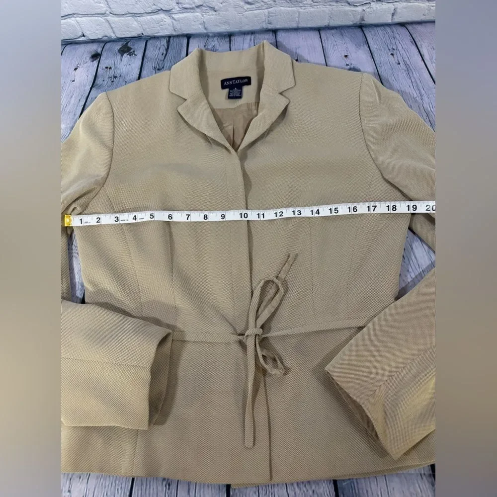 AnnTaylor 2 Piece Classic Minimalist Business Casual Tan Suit Blazer 6 Pants 10P - Picture 4 of 12